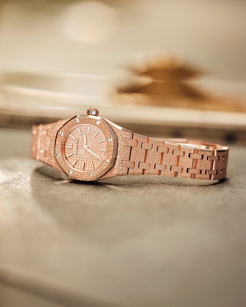 愛彼表蒙有劃痕有哪些方法處理【愛彼表蒙劃痕】（圖）